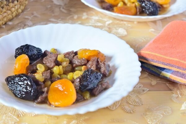 صحن فواكه موسمية مجففة صغير